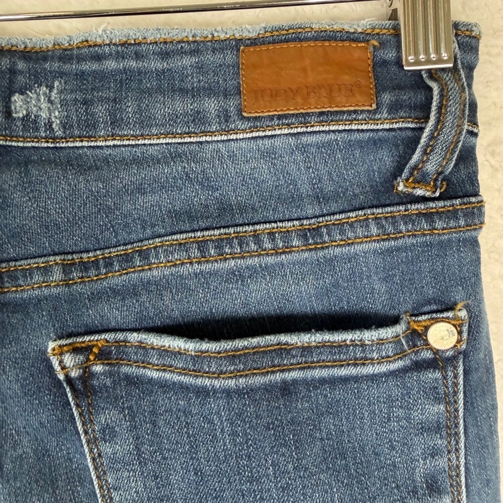 Judy Blue Mid Rise Distressed Skinny Jeans Dark Wash Raw Hem JB82138DK Size 3/26 - Picture 5 of 10